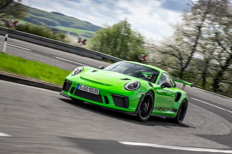 Illustration for article titled Put These Very Good 2019 Porsche 911 GT3 RS Photos In Your Life